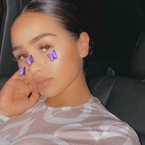 Meet your Posher, Jasmin